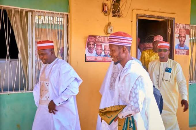 Abdullahi Ishaq Yan Awak