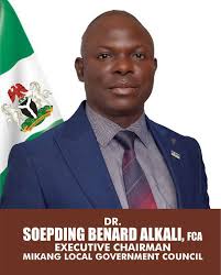Dr. Benard Soepding Alkali